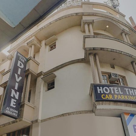 Capital O Divine Hotel Amritsar Buitenkant foto