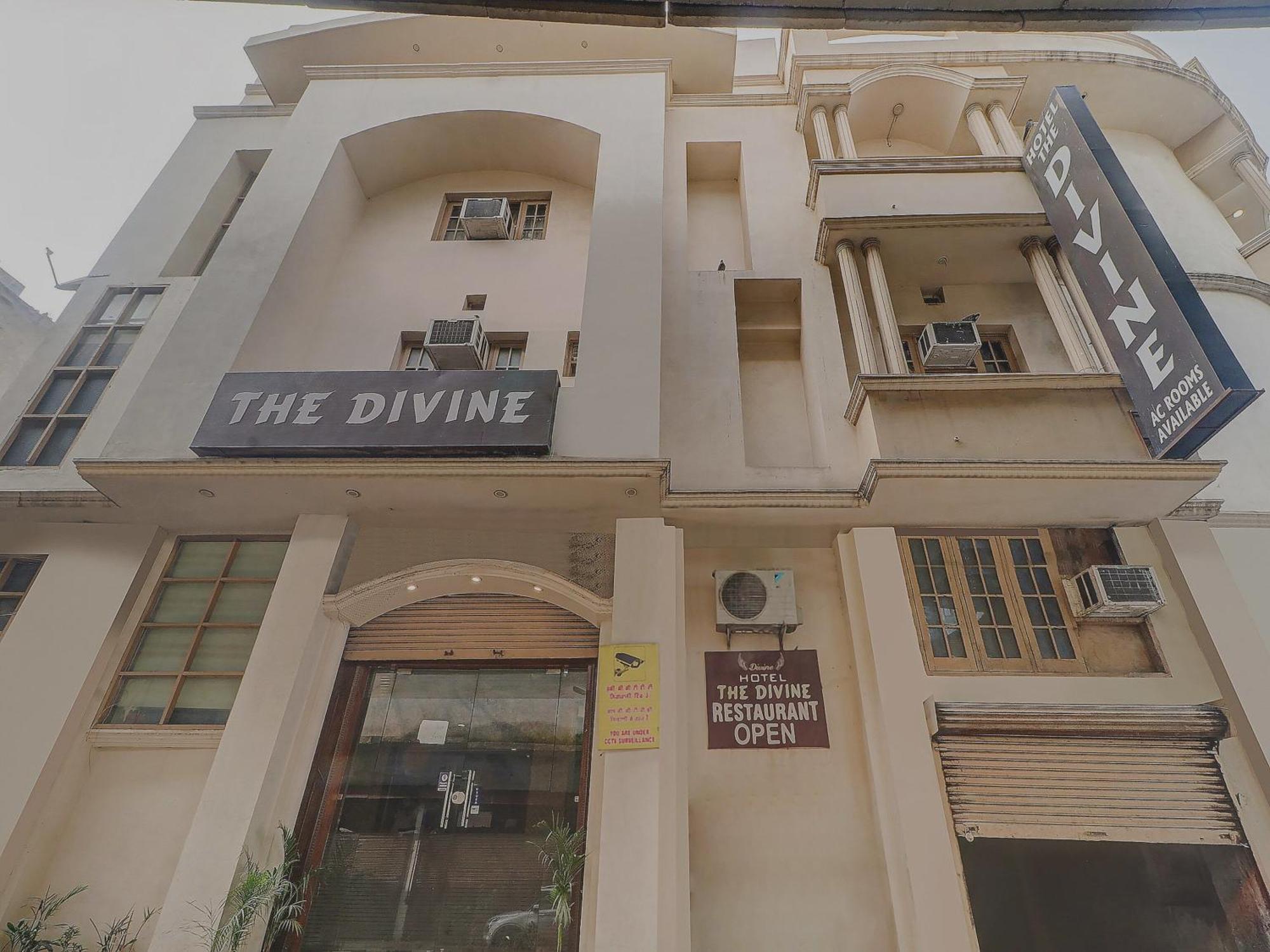 Capital O Divine Hotel Amritsar Buitenkant foto